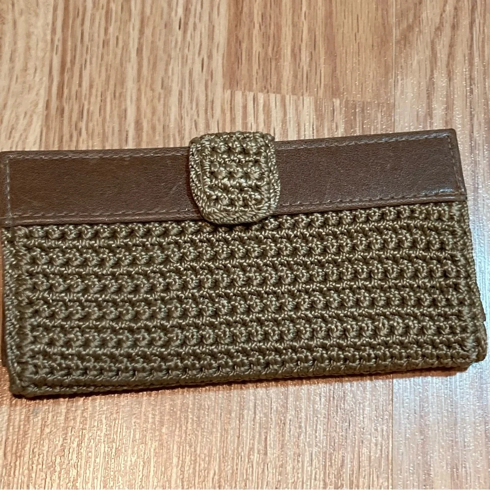 Check book‎ wallet holder